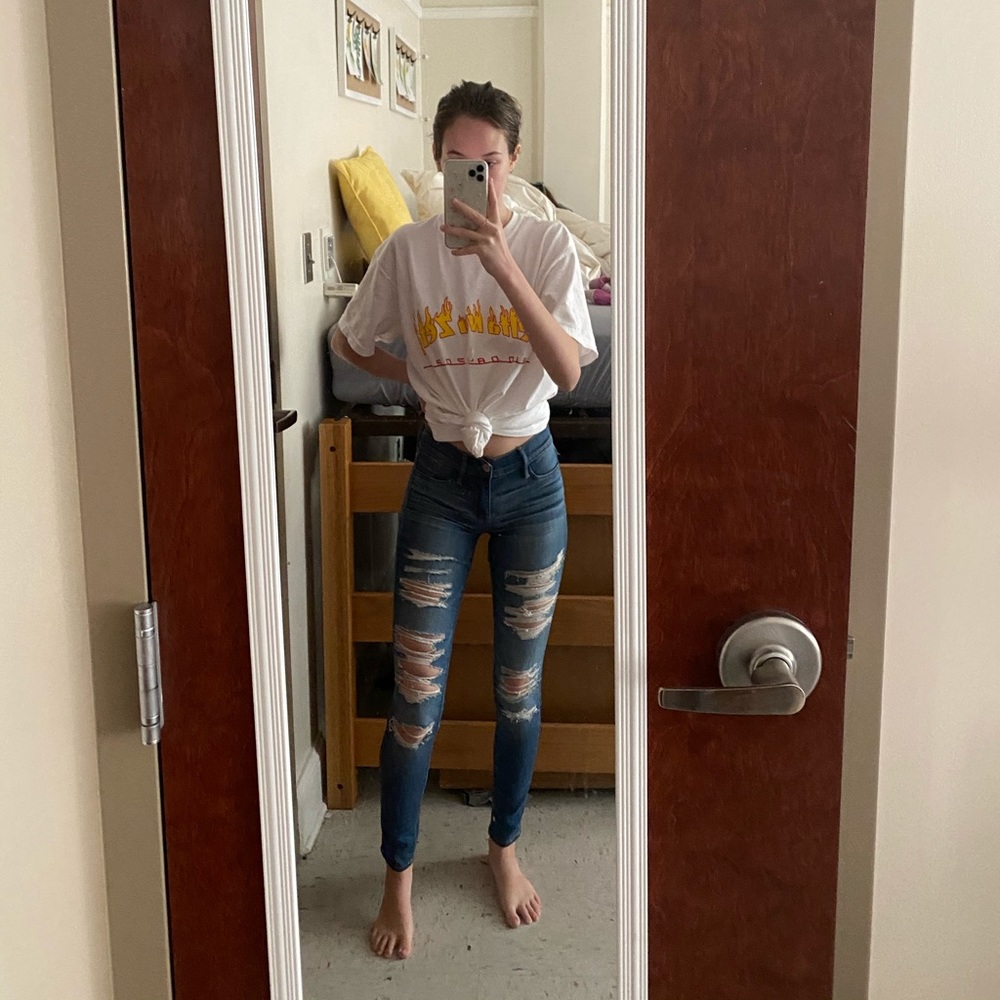NWOT Ripped PacSun Jeans SIZE 22